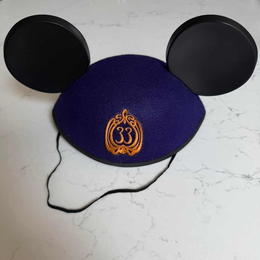 Disney Club 33 Mickey Mouse Ear Hat Purple Gold Exclusive Rare Disneyland